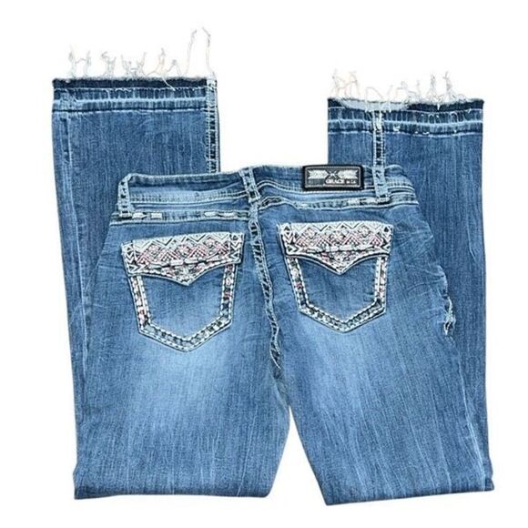 Grace in LA Aztec Rhinestone Embellished Size 31 Low rise Flared Jeans - Picture 3 of 4